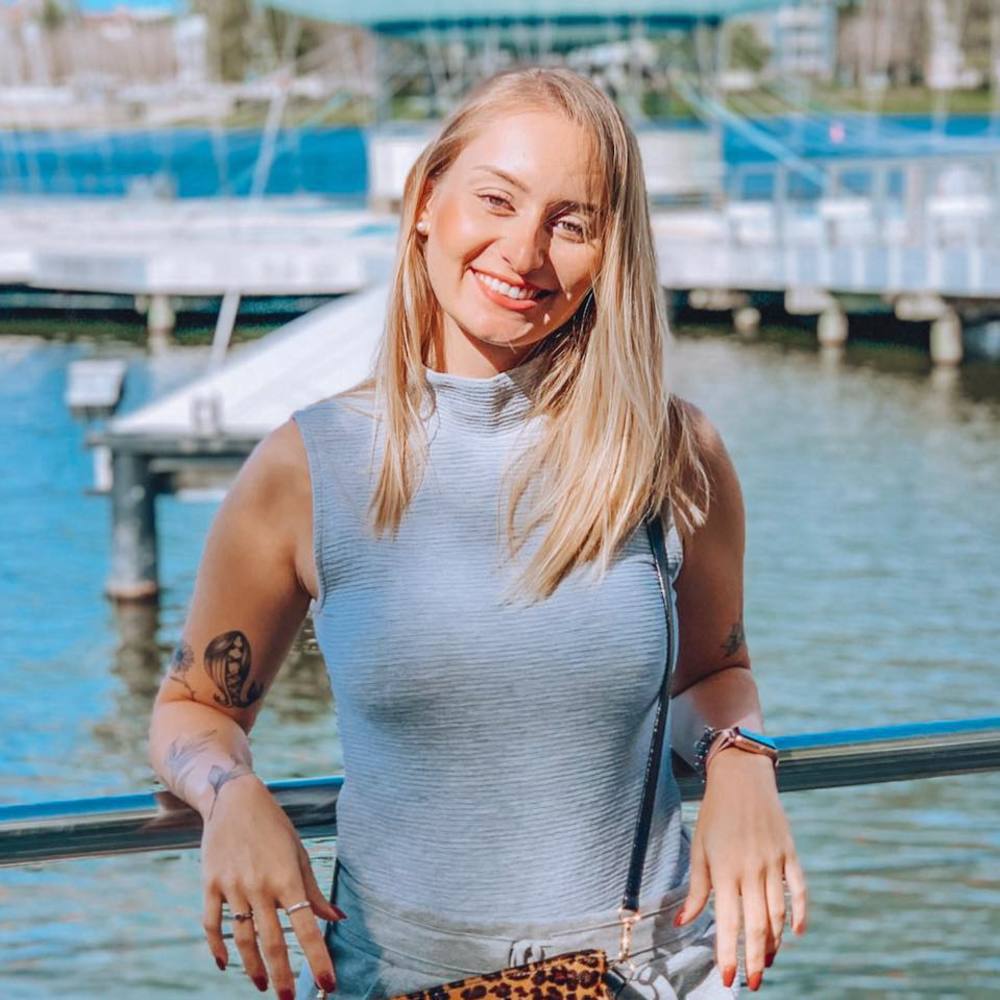 Meet your Posher, Renata